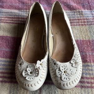 George White Floral Women's Flats